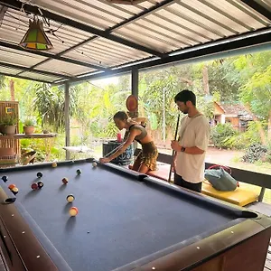 Hostel Moov Garden